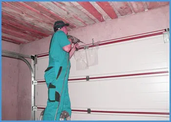 United Garage Door Stone Mountain, GA 770-250-0089 - door-maintaince-15-05m